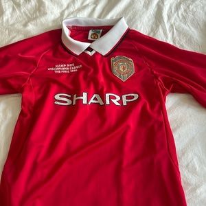 Medium retro MAN UNITED soccer jersey camp nou